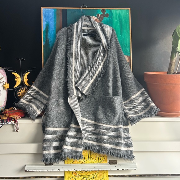 Zara Knit Gray and White Striped Cardigan W Bell Sleeves Small - Picture 7 of 16